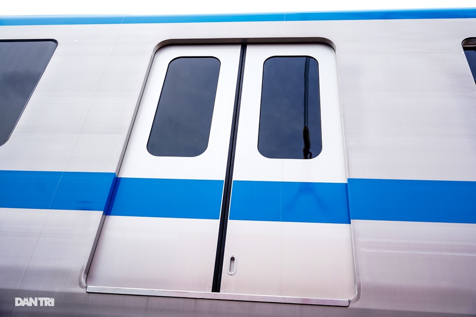 Soi thông số chi tiết đoàn tàu Metro số 1 vừa nhập về Sài Gòn - 10 Soi thông số chi tiết đoàn tàu Metro số 1 vừa nhập về Sài Gòn - 10