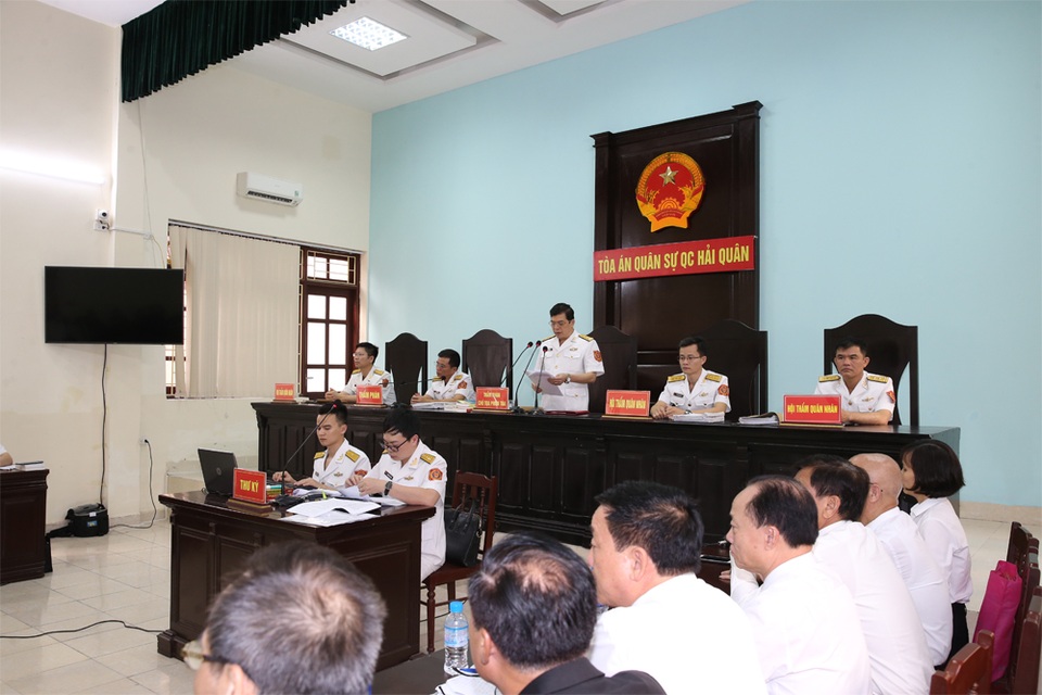 Cựu Thứ trưởng Bộ Quốc phòng lĩnh 4 năm tù, Út “trọc” 20 năm tù - 1 Cựu Thứ trưởng Bộ Quốc phòng lĩnh 4 năm tù, Út “trọc” 20 năm tù - 1