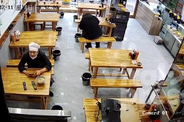 Đầu bếp phản ứng nhanh cứu thực khách suýt chết do mắc nghẹn