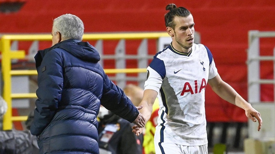 HLV Mourinho nổi giận vì hành động của Gareth Bale - 1 HLV Mourinho nổi giận vì hành động của Gareth Bale - 1