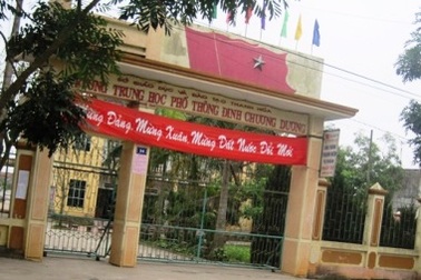 Xác định 2 nữ sinh trong clip "đánh nhau dữ dội trong nhà gửi xe"