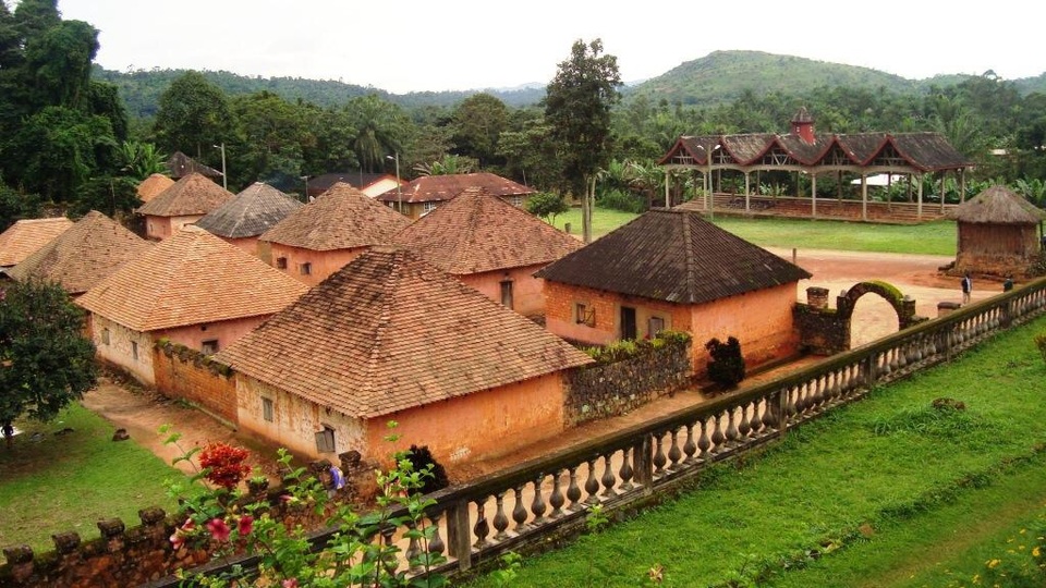 Cung điện độc đáo toàn nhà cấp 4 của ông vua có 100 vợ và 500 con - 8 Cung điện độc đáo toàn nhà cấp 4 của ông vua có 100 vợ và 500 con - 8