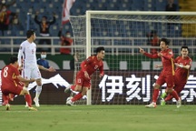 "Đội tuyển Việt Nam có thể thắng Trung Quốc đậm hơn"