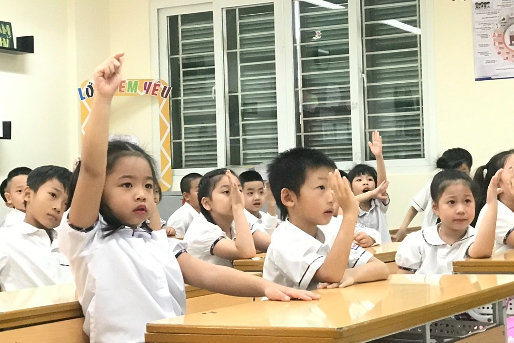 Mẹ lập tức chuyển trường cho con khi bị cô giáo tẩy chay vì xin phát biểu - 1 Mẹ lập tức chuyển trường cho con khi bị cô giáo tẩy chay vì xin phát biểu - 1