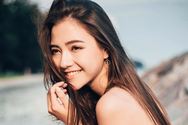 Nhan sắc mê hoặc của "bông hồng lai" vào vai Đát Kỷ