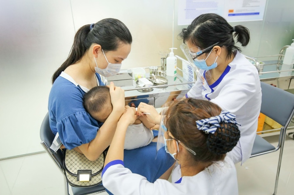 VNVC Yên Bái khai trương, đồng lòng cùng cả nước phòng chống đại dịch - 3 VNVC Yên Bái khai trương, đồng lòng cùng cả nước phòng chống đại dịch - 3