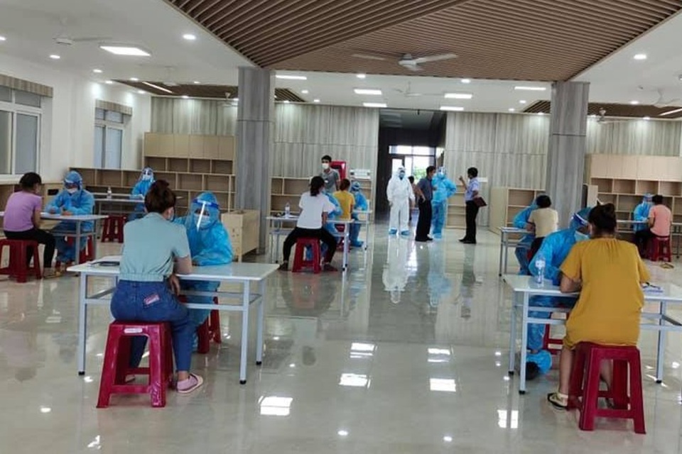 Quảng Trị: Hơn 4.000 công nhân được khám sàng lọc SARS-CoV-2 - 2 Quảng Trị: Hơn 4.000 công nhân được khám sàng lọc SARS-CoV-2 - 2