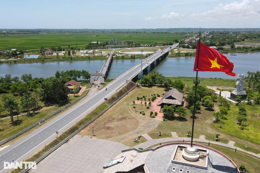 Khoác áo mới cho cây cầu Hiền Lương lịch sử - 2 Khoác áo mới cho cây cầu Hiền Lương lịch sử - 2