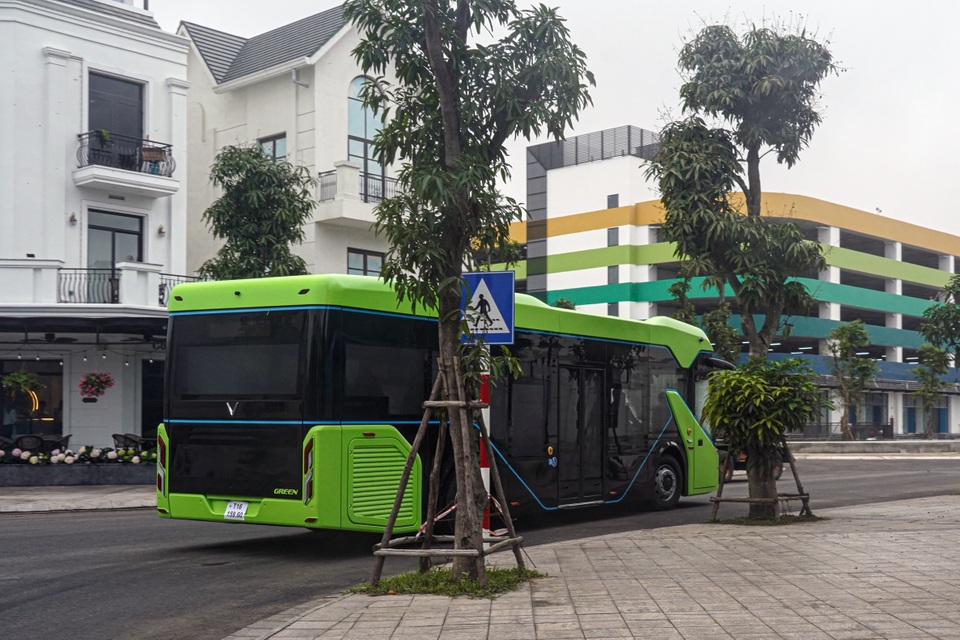 Xe buýt điện VinBus bắt đầu chạy thử nghiệm tại Hà Nội - 5 Xe buýt điện VinBus bắt đầu chạy thử nghiệm tại Hà Nội - 5