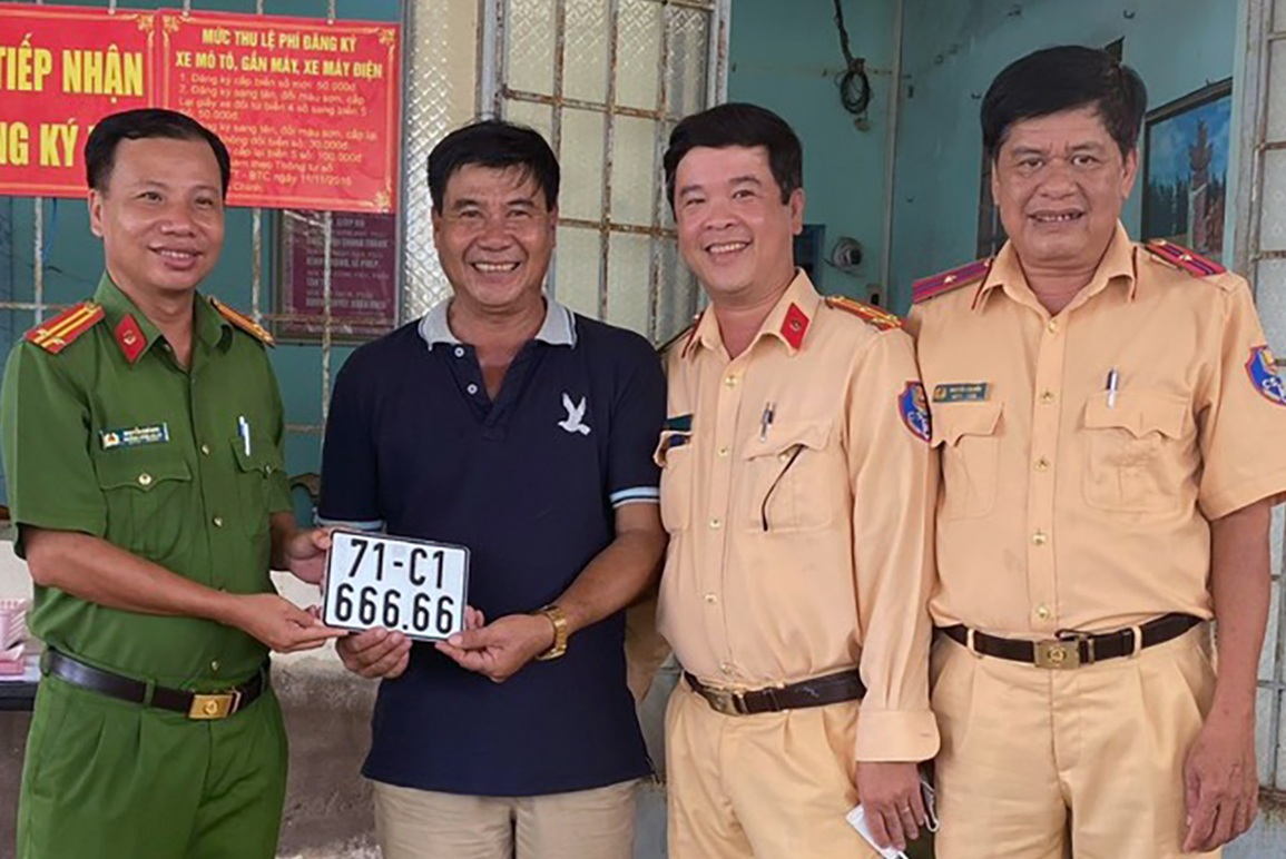 Cấp biển xe máy tại xã, phường: Bấm được số VIP chỉ trong nốt nhạc - 3 Cấp biển xe máy tại xã, phường: Bấm được số VIP chỉ trong nốt nhạc - 3