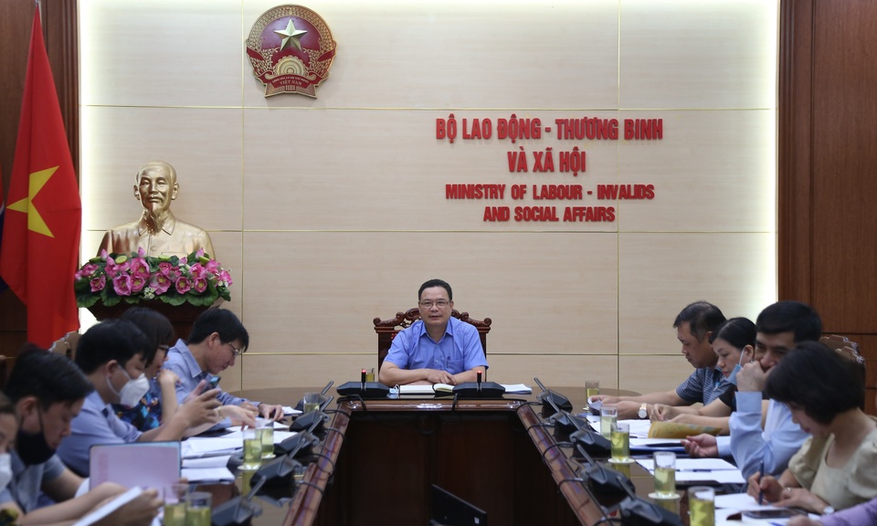 Tập trung giải quyết những vấn đề gây bức xúc trong công nhân lao động - 1 Tập trung giải quyết những vấn đề gây bức xúc trong công nhân lao động - 1