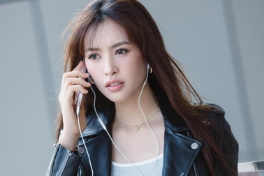 Tiểu Vy sau 8 năm: Từ hoa hậu "mặt tỷ lệ vàng” đến ứng xử gây tranh cãi