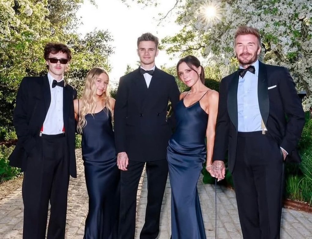 David Beckham được phong tước hiệp sĩ: Gia đình tự hào, con trai cả im lặng - 4 David Beckham được phong tước hiệp sĩ: Gia đình tự hào, con trai cả im lặng - 4