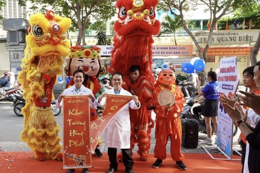 Nha Khoa Kim tưng bừng thay đổi diện mạo mới phòng khám Lê Văn Sỹ, TP. HCM