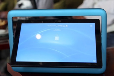 Gặp máy tính bảng lai Dell Inspiron Duo tại Việt Nam