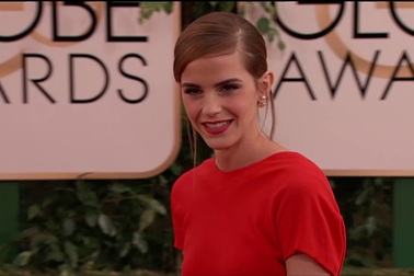 Emma Watson rực rỡ váy đỏ