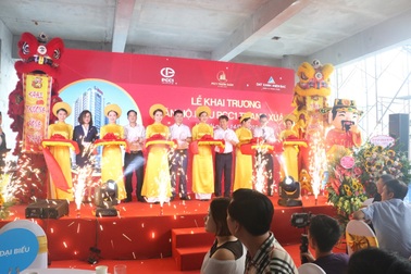 Hàng trăm khách hàng “chen chân” tham quan căn hộ mẫu PCC1 Thanh Xuân