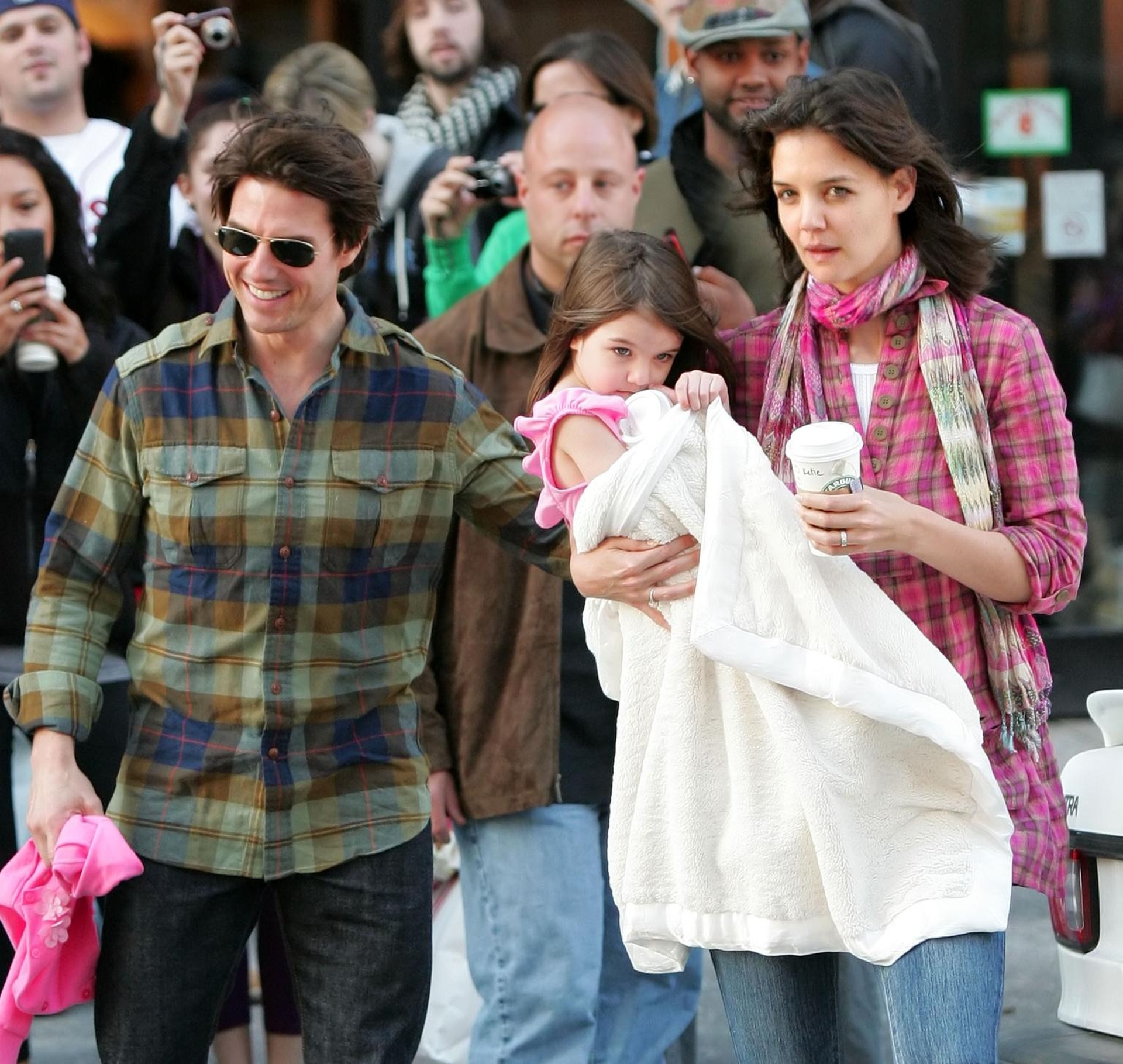 Suri Cruise tròn 18 tuổi: Truyền thông Mỹ nín thở chờ một bước ngoặt - 7 Suri Cruise tròn 18 tuổi: Truyền thông Mỹ nín thở chờ một bước ngoặt - 7