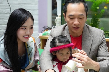 Á hậu Trúc Ny hé lộ cuộc sống viên mãn bên chồng doanh nhân và con 2 tuổi