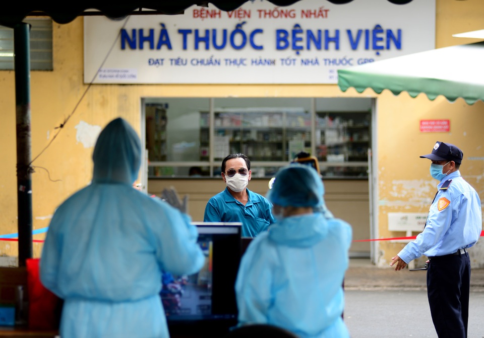 Máy đo thân nhiệt .jpg Máy đo thân nhiệt .jpg