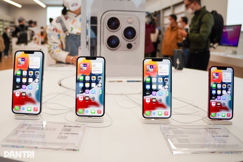 Giá iPhone đời cũ đứng im trước ngày iPhone 15 ra mắt - 2 Giá iPhone đời cũ đứng im trước ngày iPhone 15 ra mắt - 2