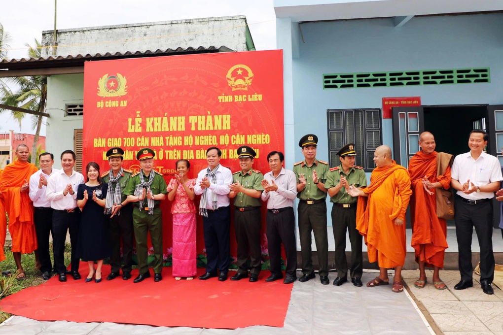 700 căn nhà tặng người dân nghèo Bạc Liêu - 1 700 căn nhà tặng người dân nghèo Bạc Liêu - 1