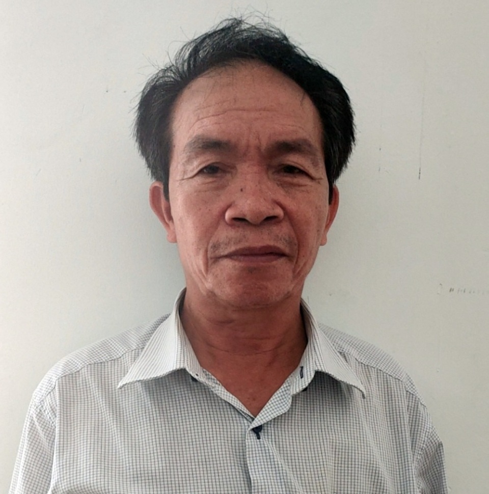Khởi tố, bắt tạm giam người đàn ông dùng gậy đánh vợ cũ dã man - 1 Khởi tố, bắt tạm giam người đàn ông dùng gậy đánh vợ cũ dã man - 1