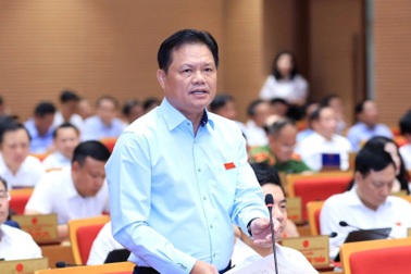 "Nhiều cán bộ càng có trình độ thì càng lách luật, uốn éo"