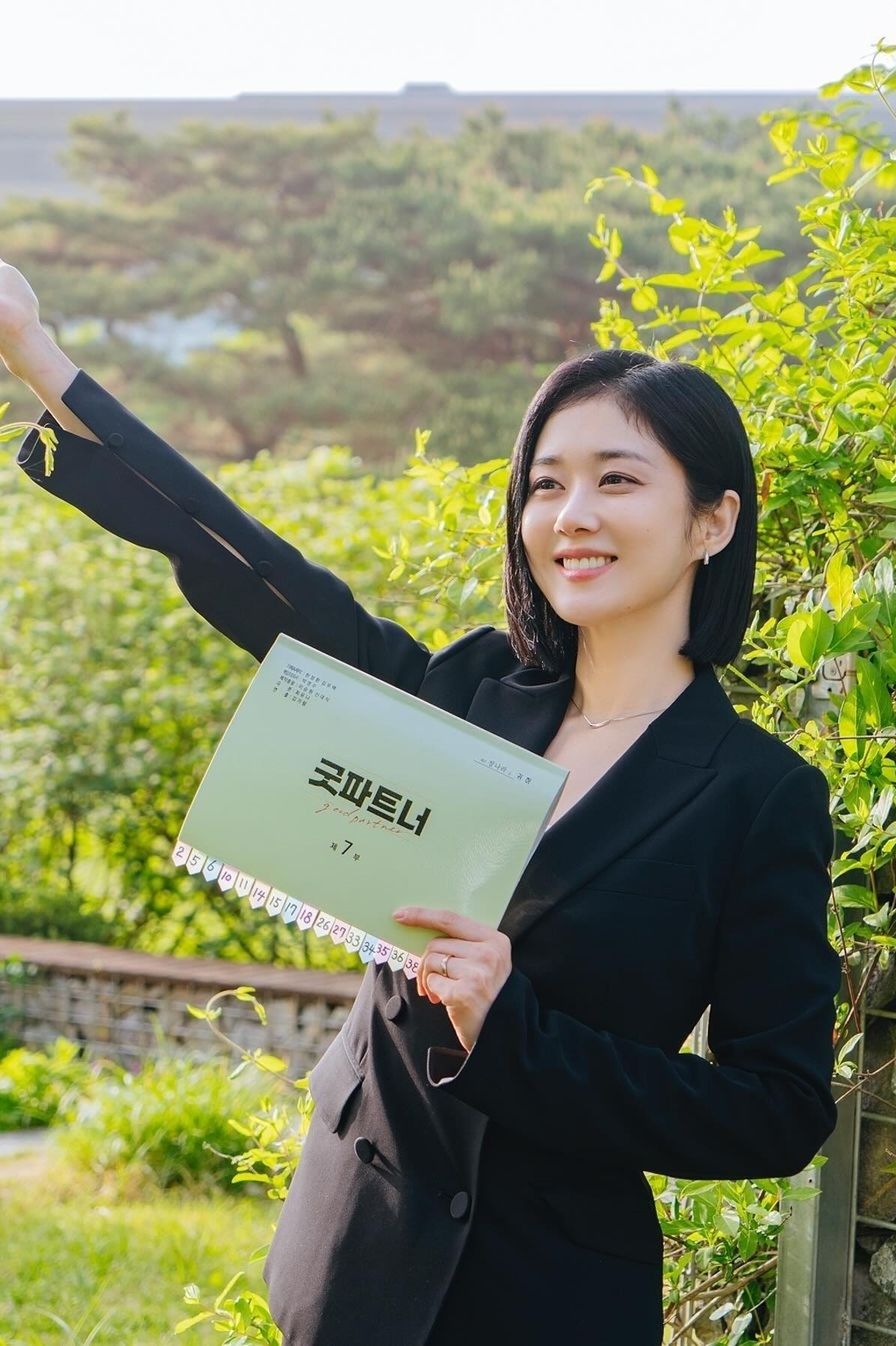 42 tuổi, Jang Nara đẹp như thiếu nữ nhờ hôn nhân bên chồng kém tuổi - 1 42 tuổi, Jang Nara đẹp như thiếu nữ nhờ hôn nhân bên chồng kém tuổi - 1