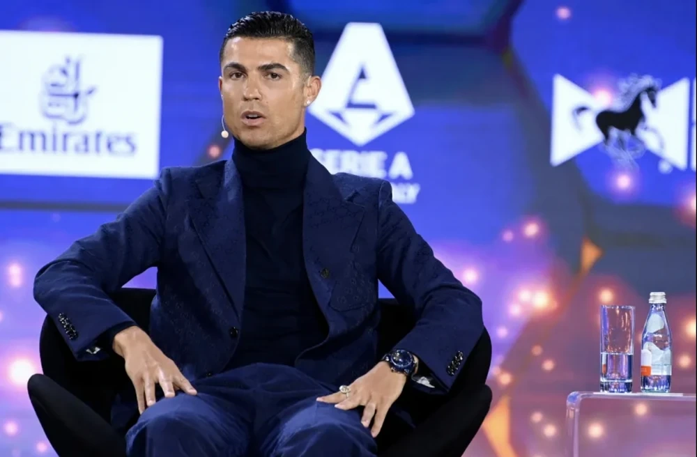 C.Ronaldo phát biểu đụng chạm tới FIFA và Messi - 2