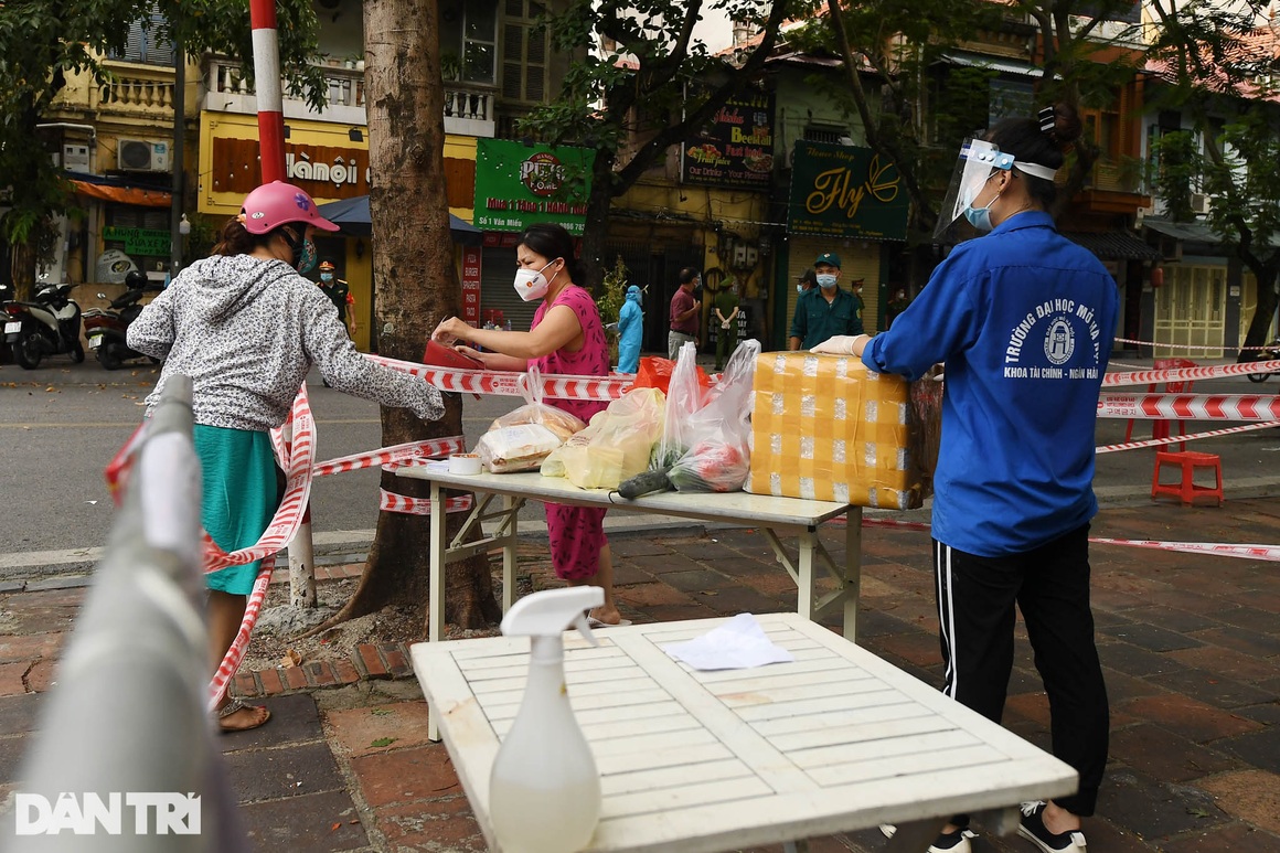 Hà Nội xét nghiệm 9.000 cư dân phường Văn Miếu liên quan F0 trong cộng đồng - 9 Hà Nội xét nghiệm 9.000 cư dân phường Văn Miếu liên quan F0 trong cộng đồng - 9