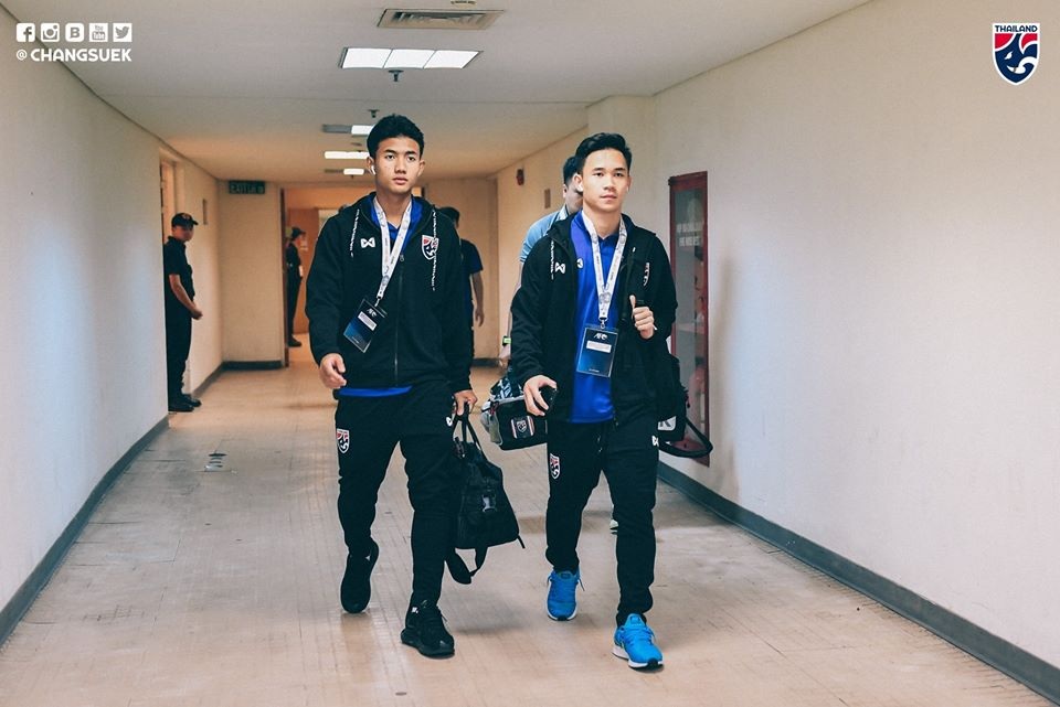 Việt Nam 0-0 Thái Lan: Hai quyết định gây tranh cãi của trọng tài - 13 Việt Nam 0-0 Thái Lan: Hai quyết định gây tranh cãi của trọng tài - 13