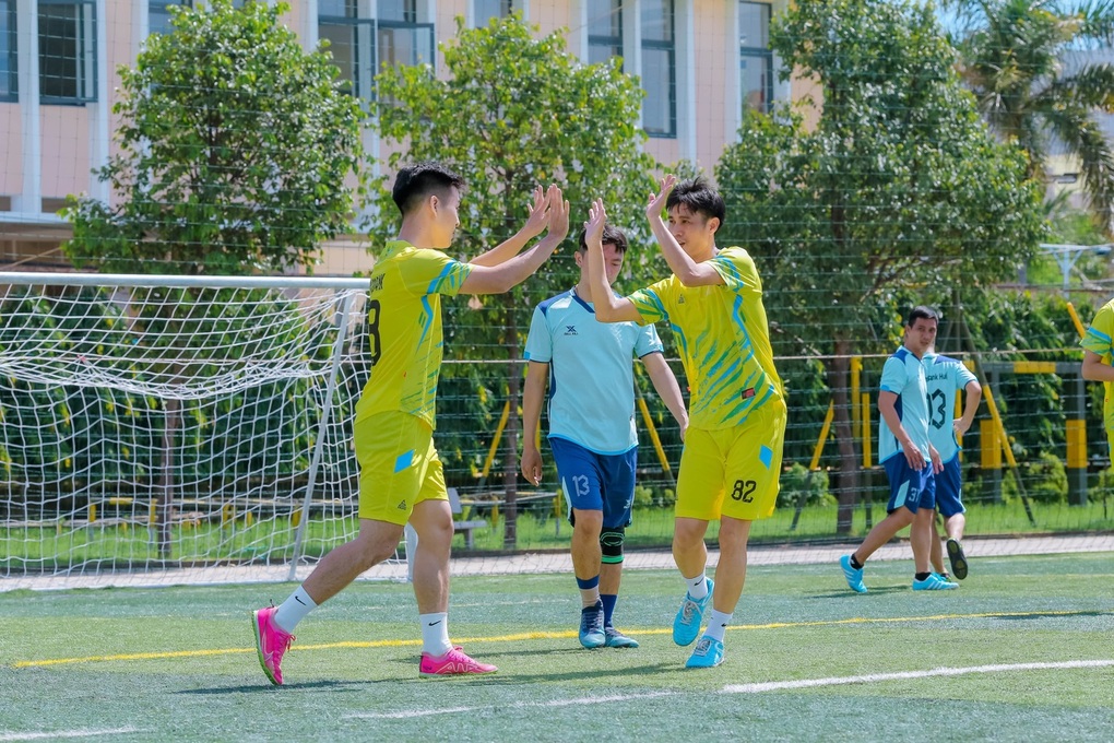 Con người là yếu tố nền tảng cho sự phát triển của PVcomBank - 3 Con người là yếu tố nền tảng cho sự phát triển của PVcomBank - 3