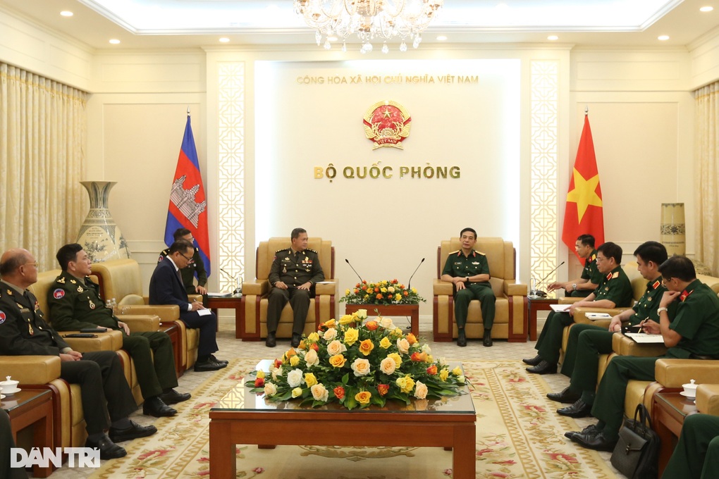 Bộ trưởng Quốc phòng Phan Văn Giang tiếp Đại tướng Hun Manet - 1 Bộ trưởng Quốc phòng Phan Văn Giang tiếp Đại tướng Hun Manet - 1