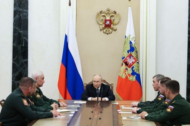 Lý do Tổng thống Putin luân chuyển loạt chỉ huy quân sự