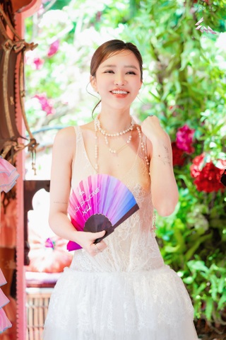 Bích Phương tuổi 36: Đời tư kín tiếng, rộ tin sắp cưới nam ca sĩ kém 6 tuổi - 3