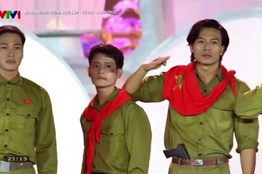 Phạm Thu Hà, Nguyễn Hùng hát "Mẹ yêu con", "Còn gì đẹp hơn" trên sân khấu