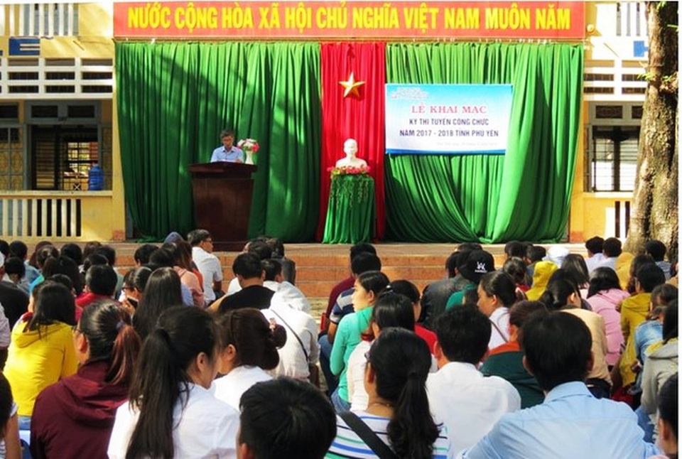 Bán đề thi công chức với giá hàng trăm triệu đồng cho thí sinh - 3 Bán đề thi công chức với giá hàng trăm triệu đồng cho thí sinh - 3