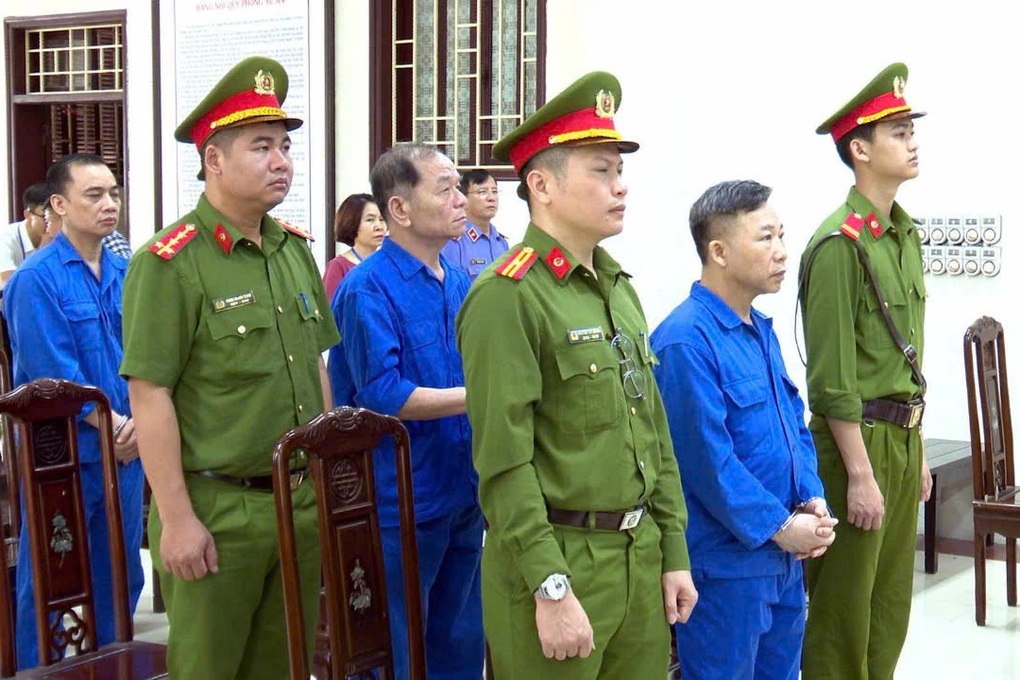 Ông Lưu Bình Nhưỡng được giảm án, ông Lê Thanh Vân bị bác kháng cáo - 1 Ông Lưu Bình Nhưỡng được giảm án, ông Lê Thanh Vân bị bác kháng cáo - 1