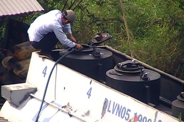 Tình trạng xăng “dỏm”: Quân làm bậy, tướng phải chịu!