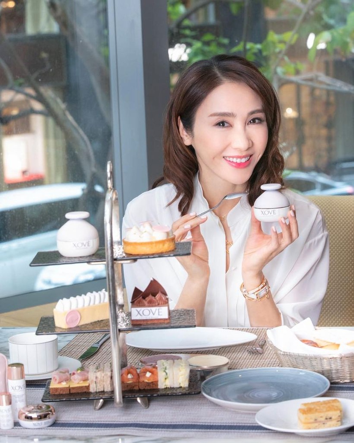 Bí quyết trẻ đẹp khó tin ở tuổi 51 của nàng Triệu Mẫn Lê Tư - 2 Bí quyết trẻ đẹp khó tin ở tuổi 51 của nàng Triệu Mẫn Lê Tư - 2