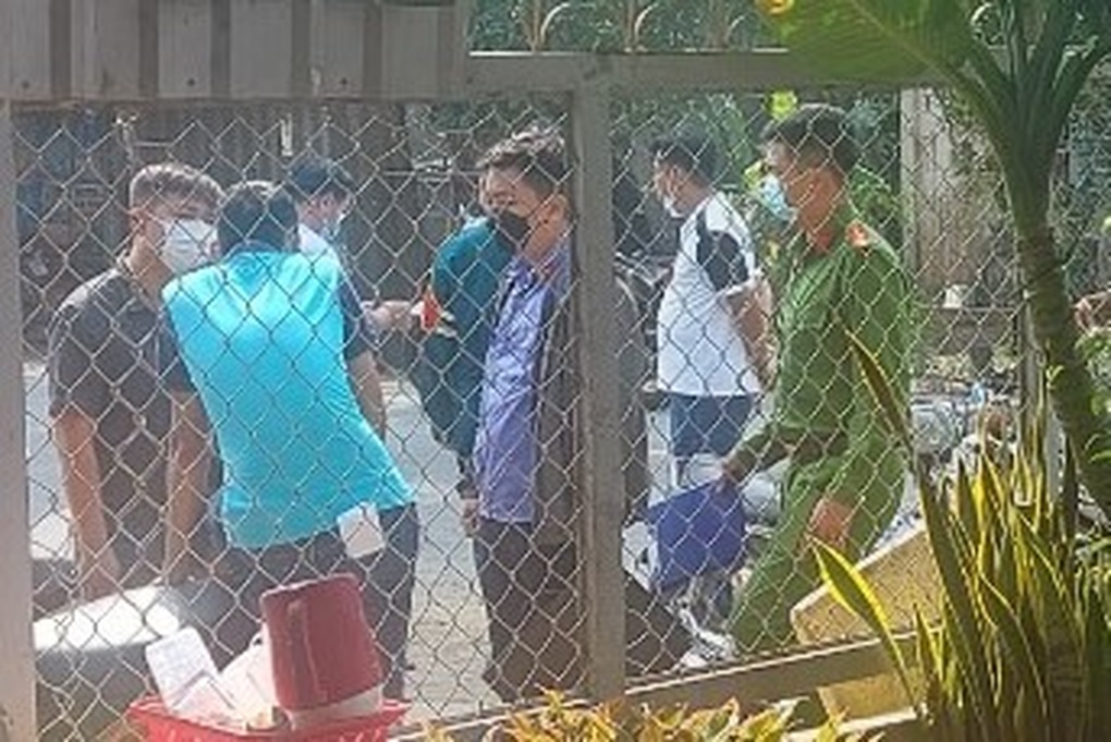 Người đàn ông chết trong nhà trọ sau chầu nhậu - 1 Người đàn ông chết trong nhà trọ sau chầu nhậu - 1