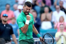 Djokovic trở thành tay vợt lớn tuổi nhất vào bán kết Masters 1000