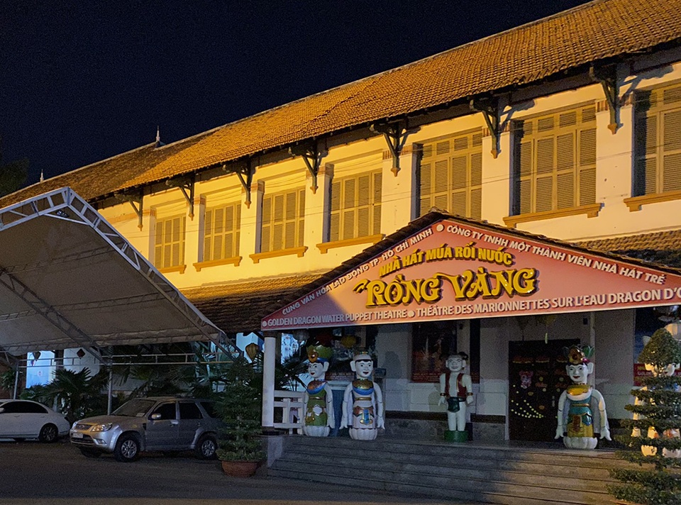 TPHCM vắng lặng đêm cuối tuần - 5 TPHCM vắng lặng đêm cuối tuần - 5