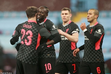 Liverpool phục hận thất bại 2-7 trước Aston Villa