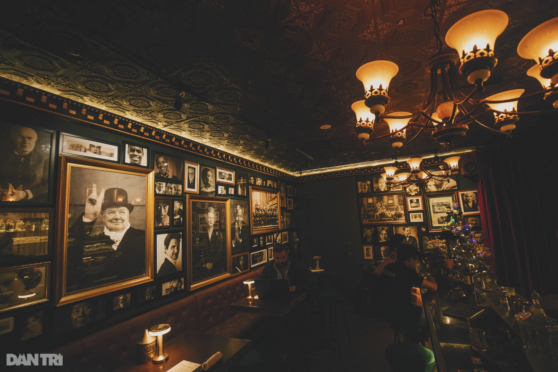 Nhâm nhi cocktail ở Sài Gòn, nghe kể về những huyền thoại - 1