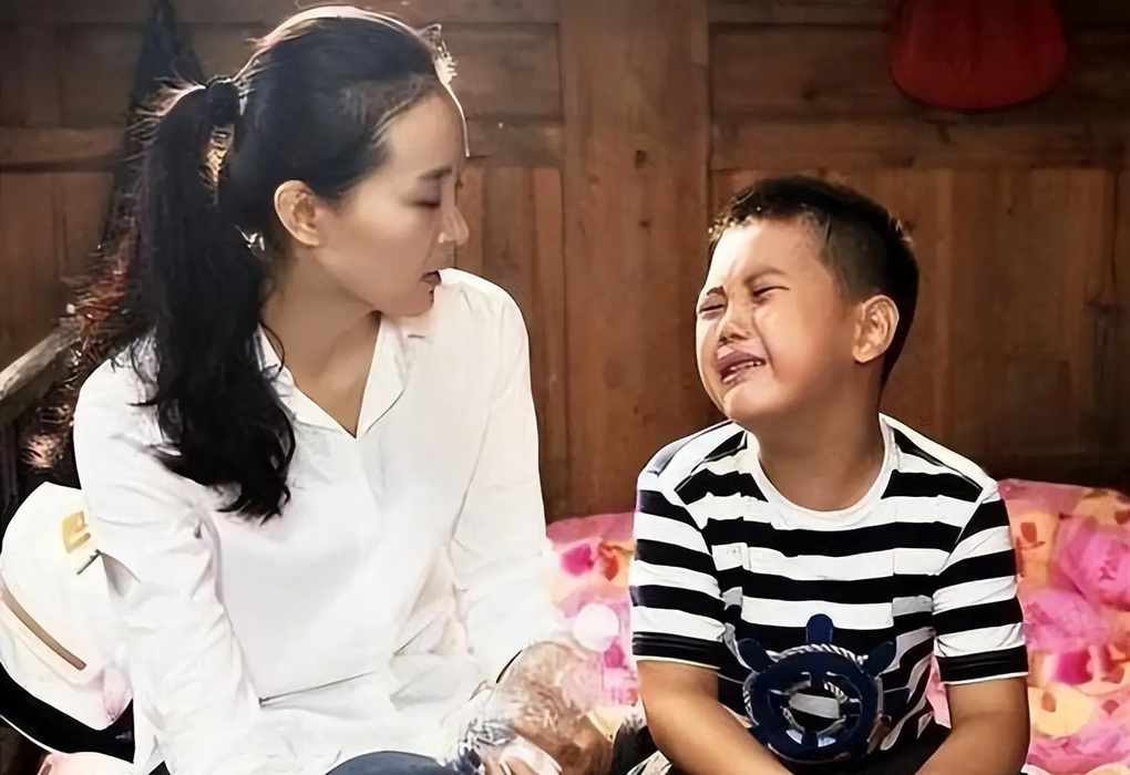 Tình Nhi phim Hoàn Châu cách cách và bi kịch hôn nhân nhà giàu - 3 Tình Nhi phim Hoàn Châu cách cách và bi kịch hôn nhân nhà giàu - 3