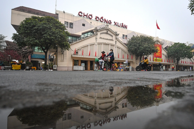 Hà Nội tĩnh lặng, yên bình sáng mùng 1 Tết