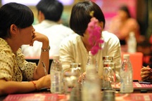 Nữ đại gia tuyển chồng... biết chơi mạt chược