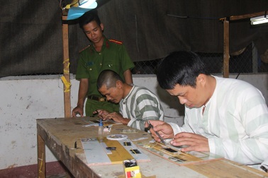 Cuộc sống phía sau song sắt trại giam